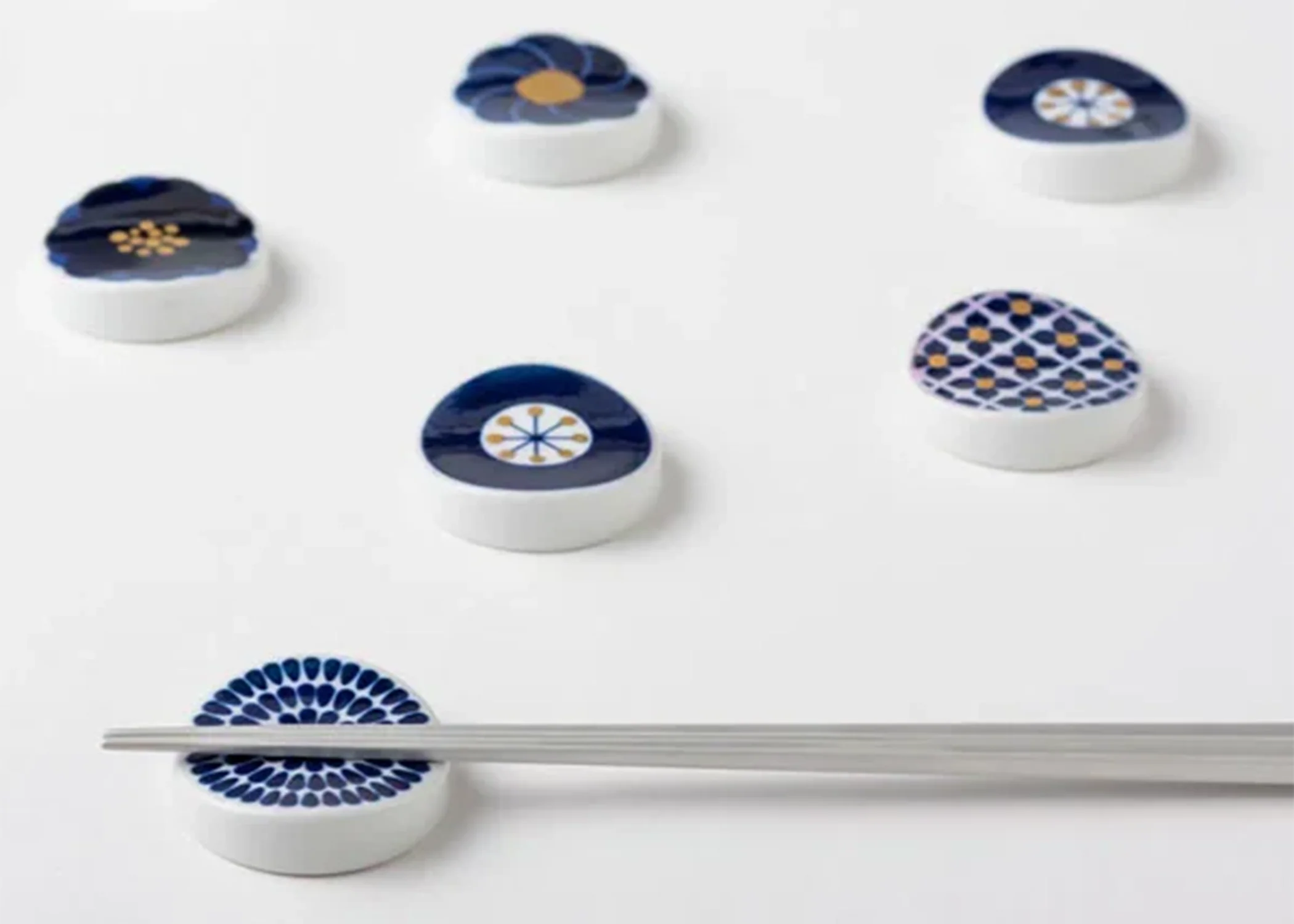 Botanical Chopstick Rest Set - Image 3