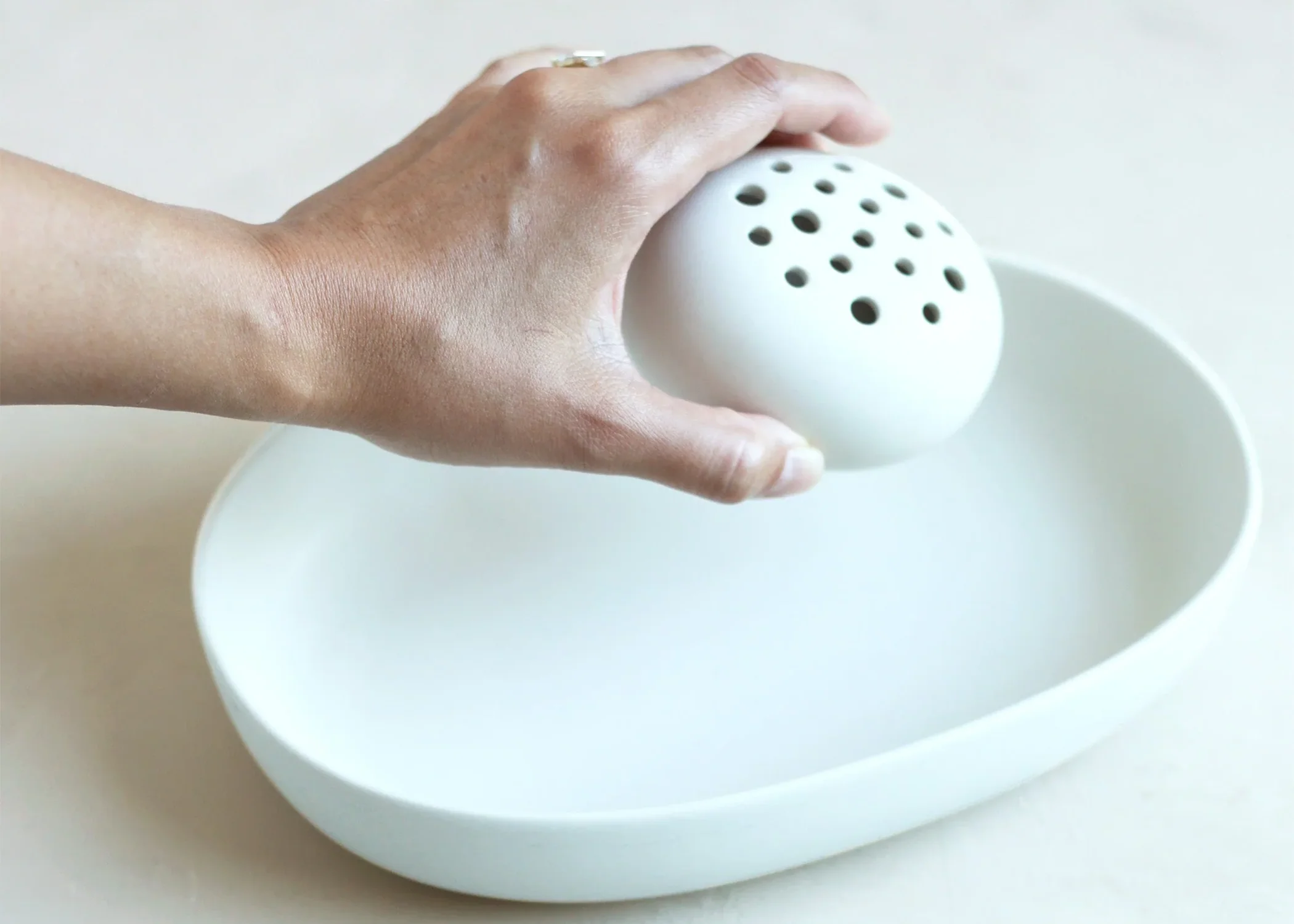 Ceramic Oval Flower Frog - Image 4