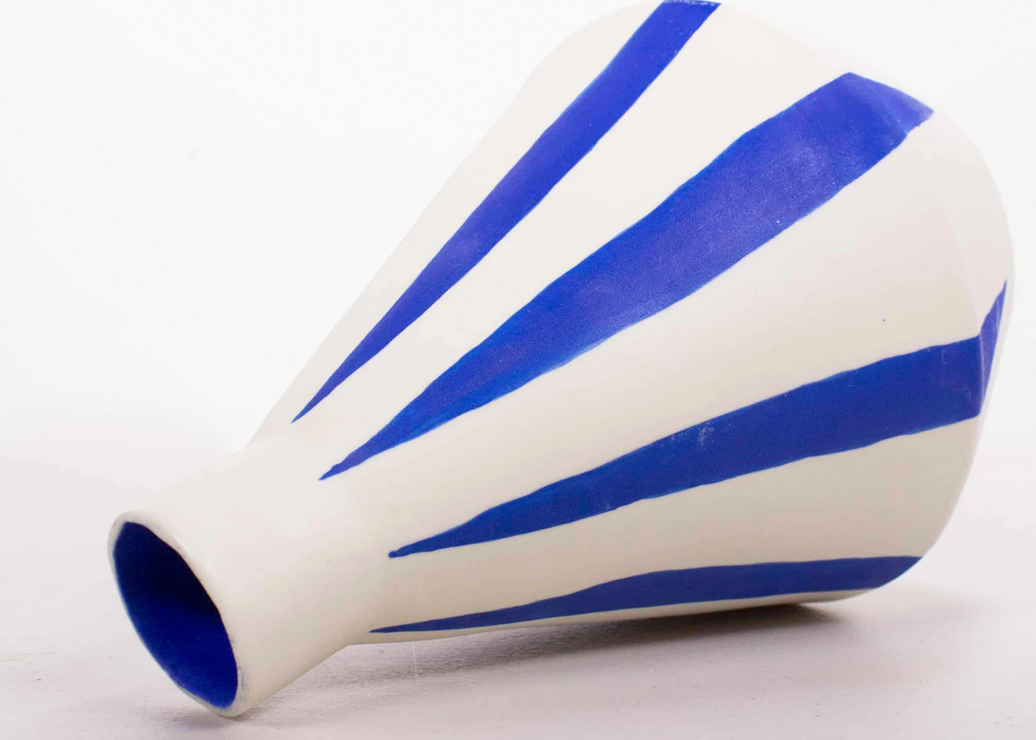 Diamond Vase Blue Stripe - Image 3