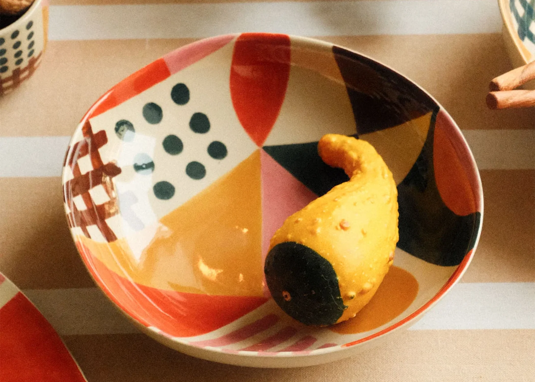 Glypha Small Serving Bowl - Image 3