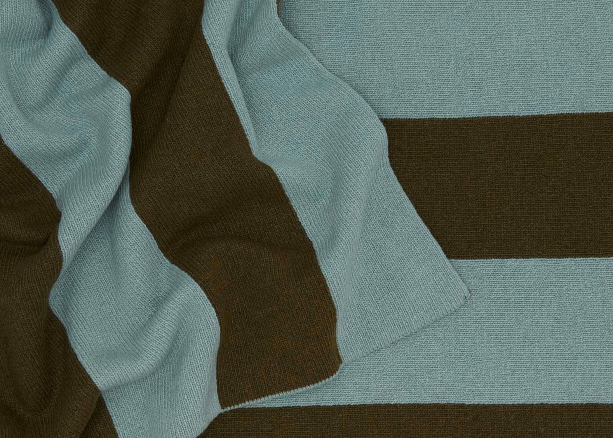 HNY Striped Throw - Image 3