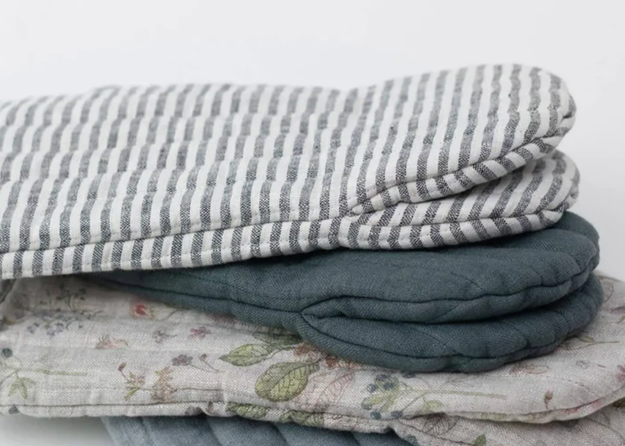 Linen Oven Mitts - Image 3