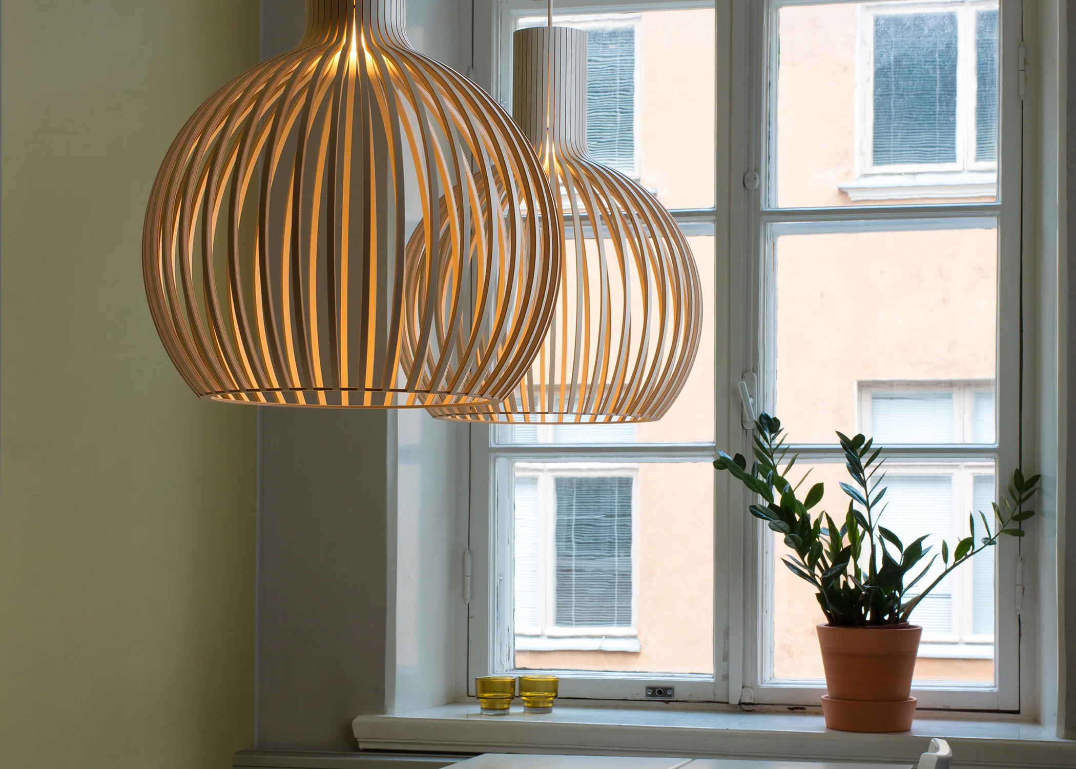 Octo 4240 Pendant - White - Image 4