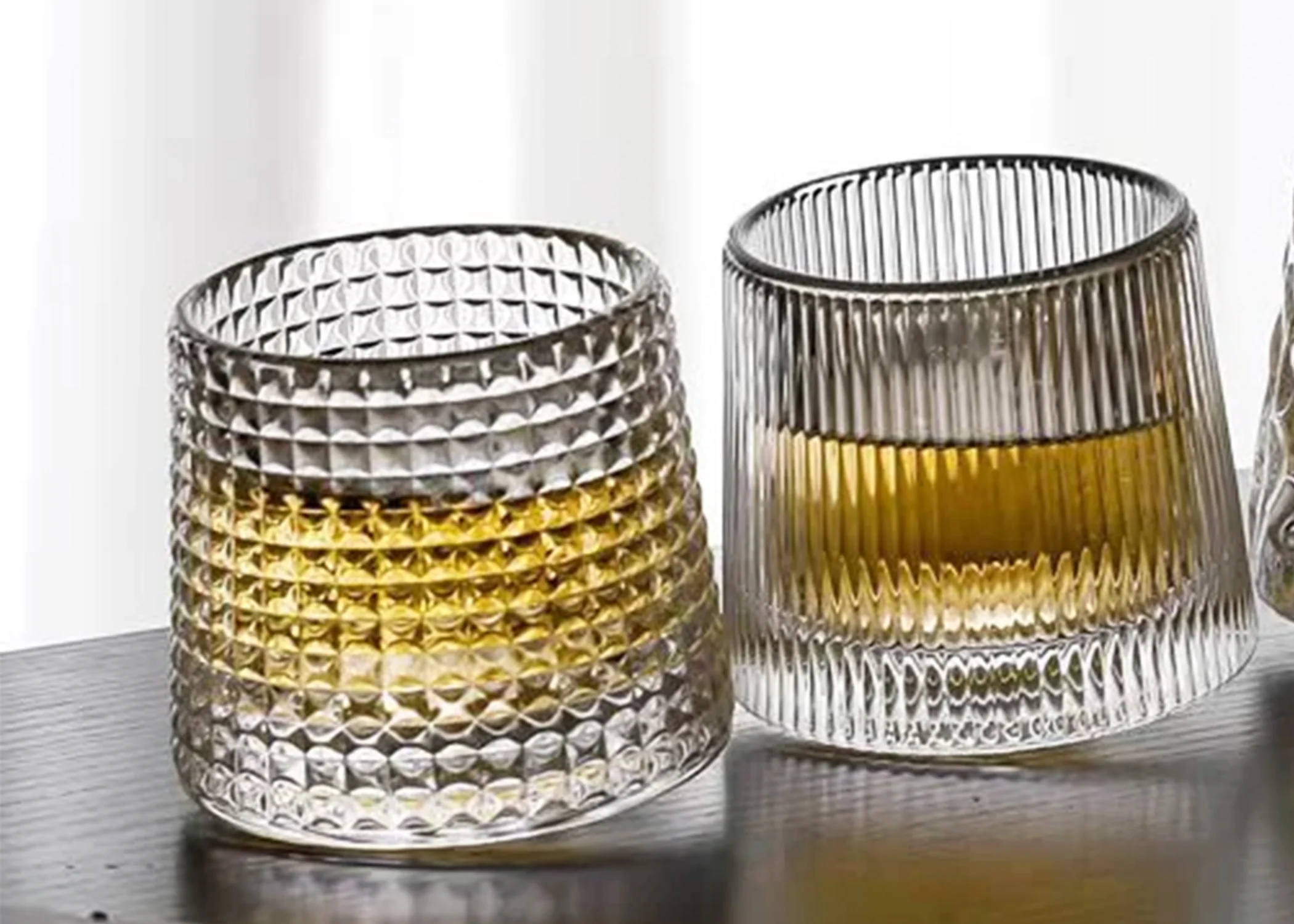 Rotating Glass Tumbler - Image 3