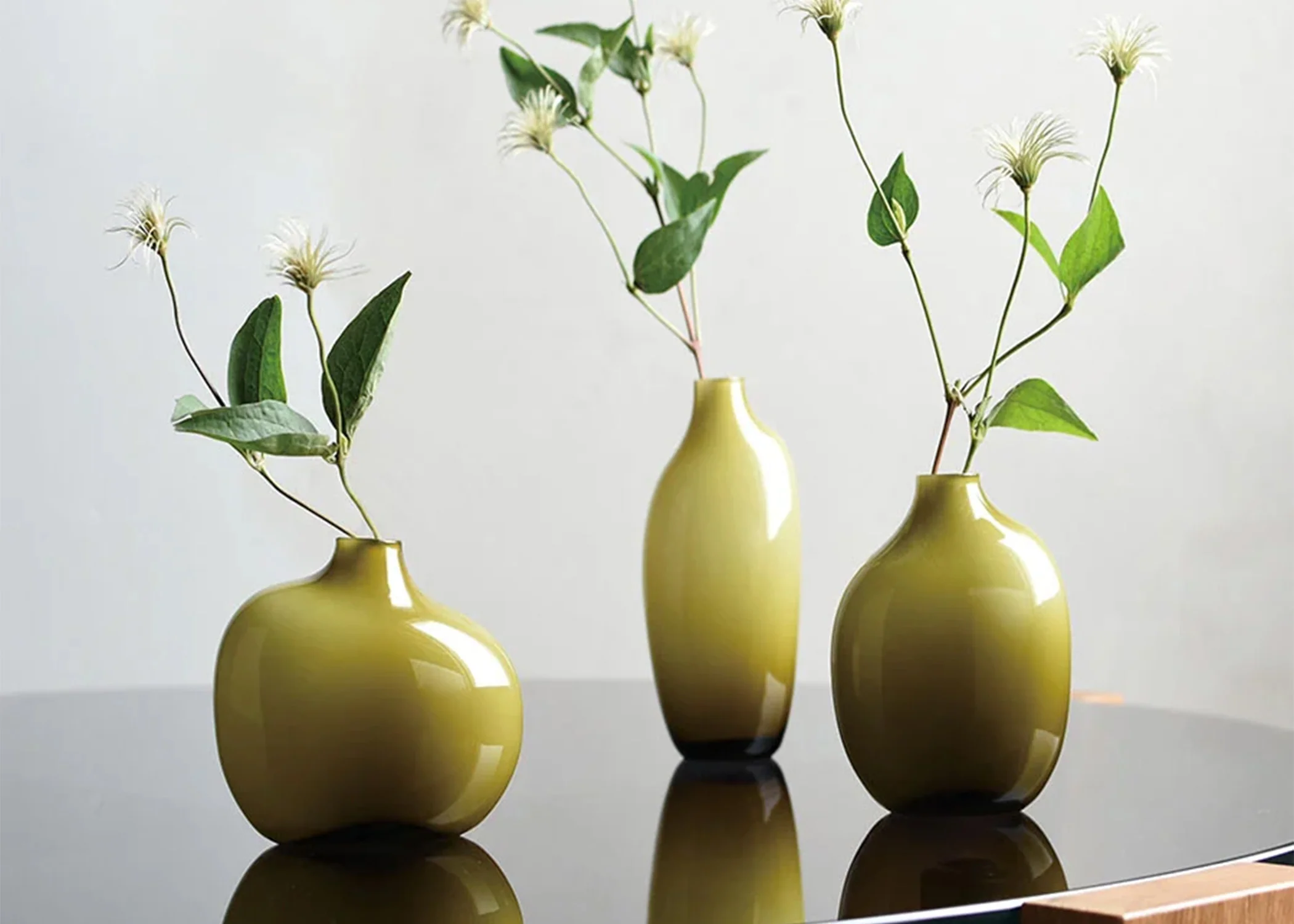 Sacco Vase in Green - Image 4
