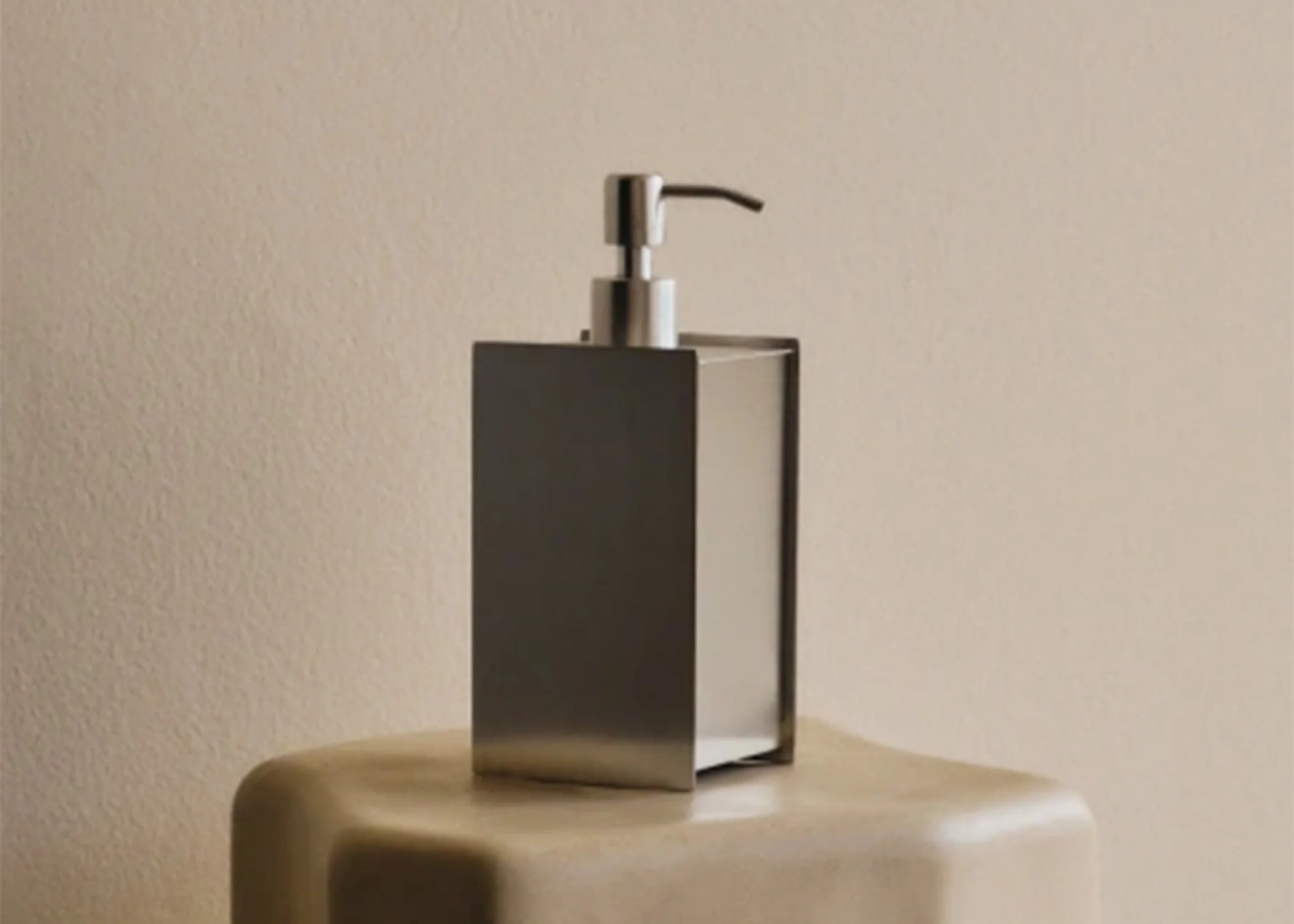 Sama Soap Dispenser - Image 2