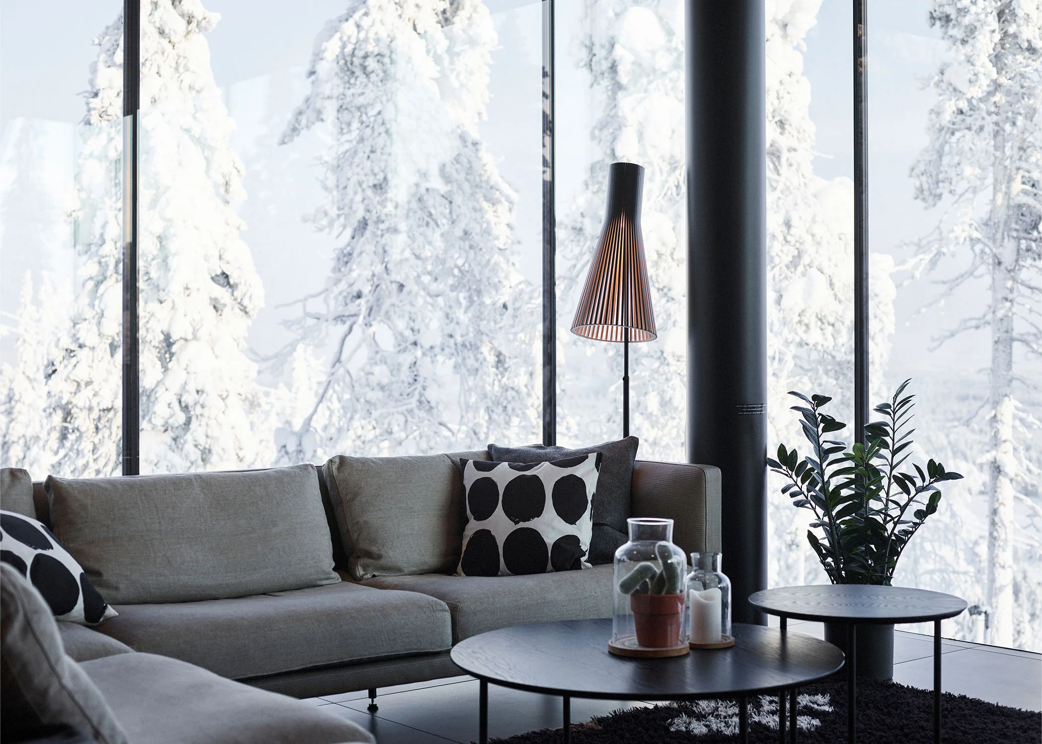 Secto 4210 Floor Lamp - Black - Image 4