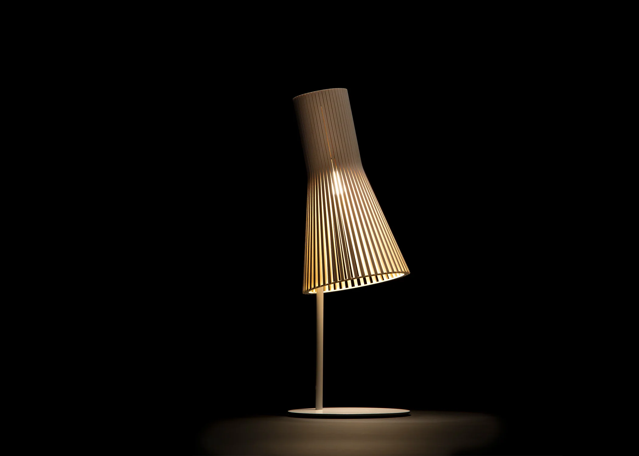 Secto 4220 Table Lamp - Birch - Image 2