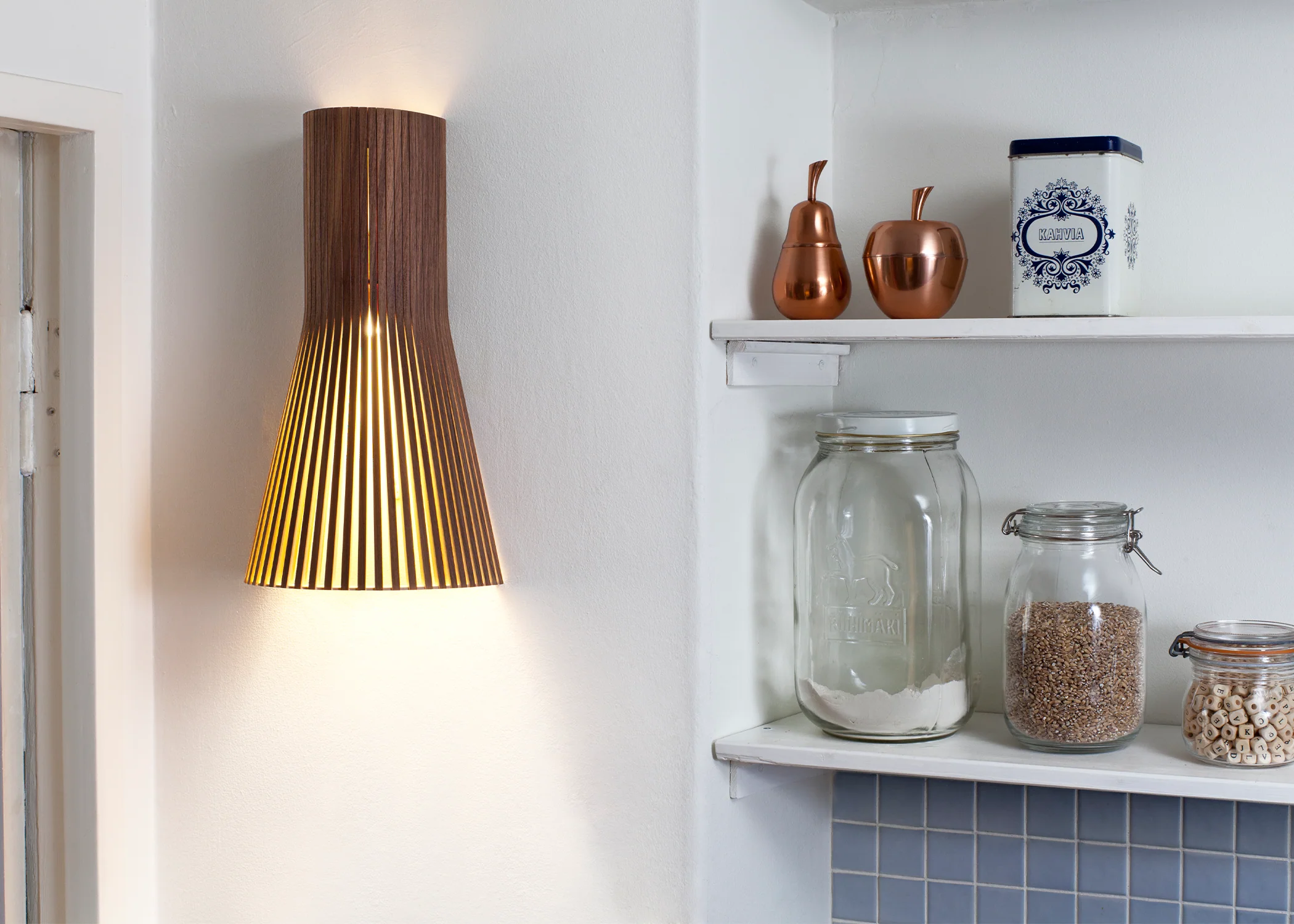 Secto 4231 Wall Lamp - Walnut - Image 2