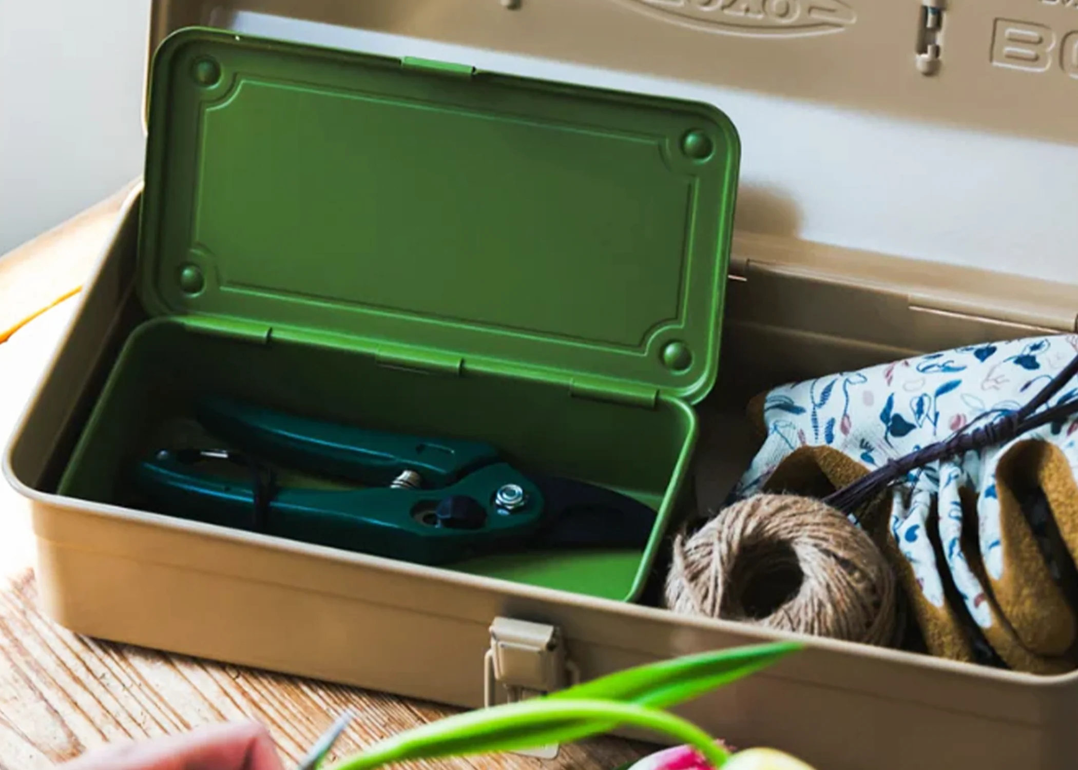 T-190 Toolbox - Image 15