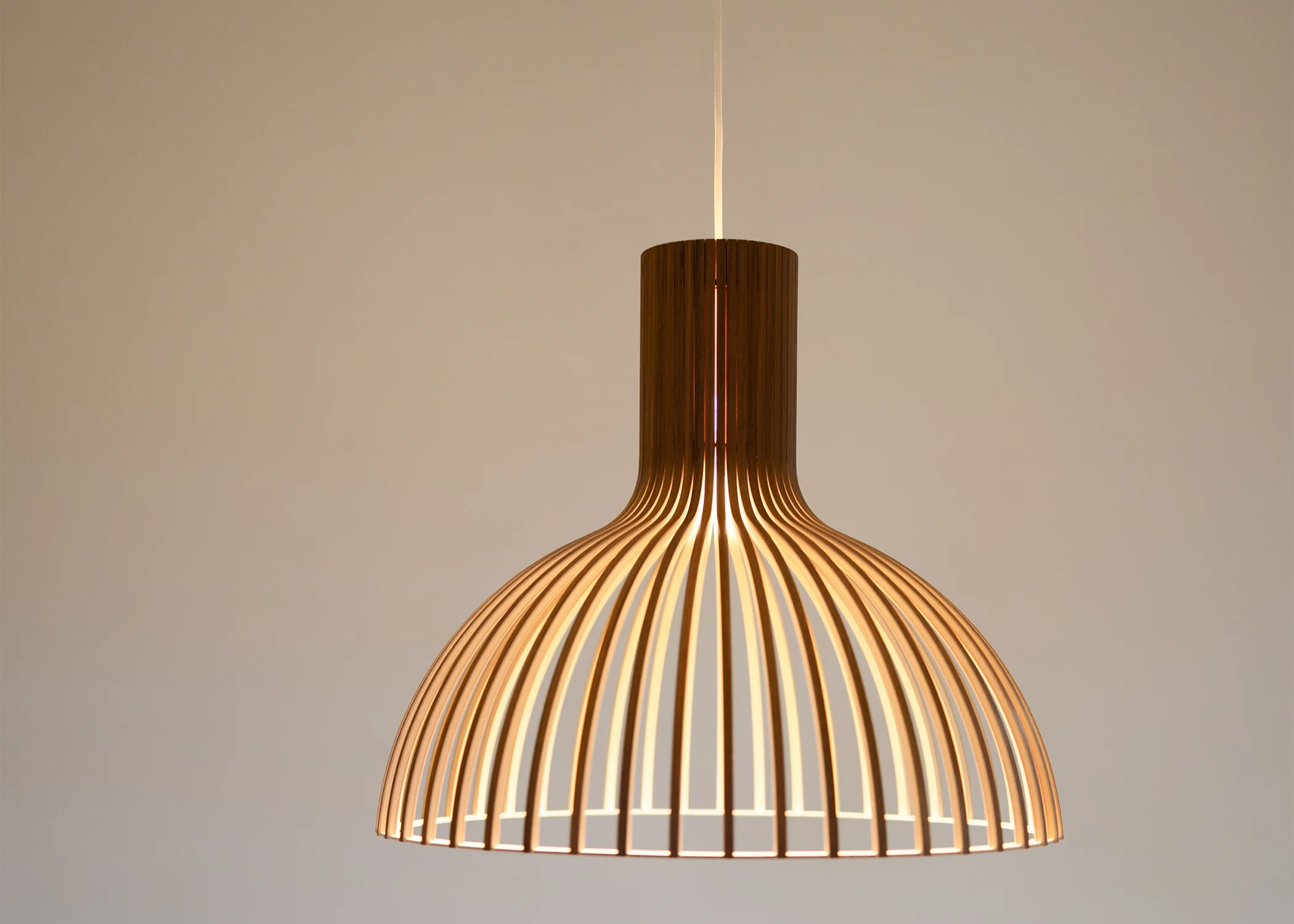 Victo 4250 Pendant - Walnut - Image 2