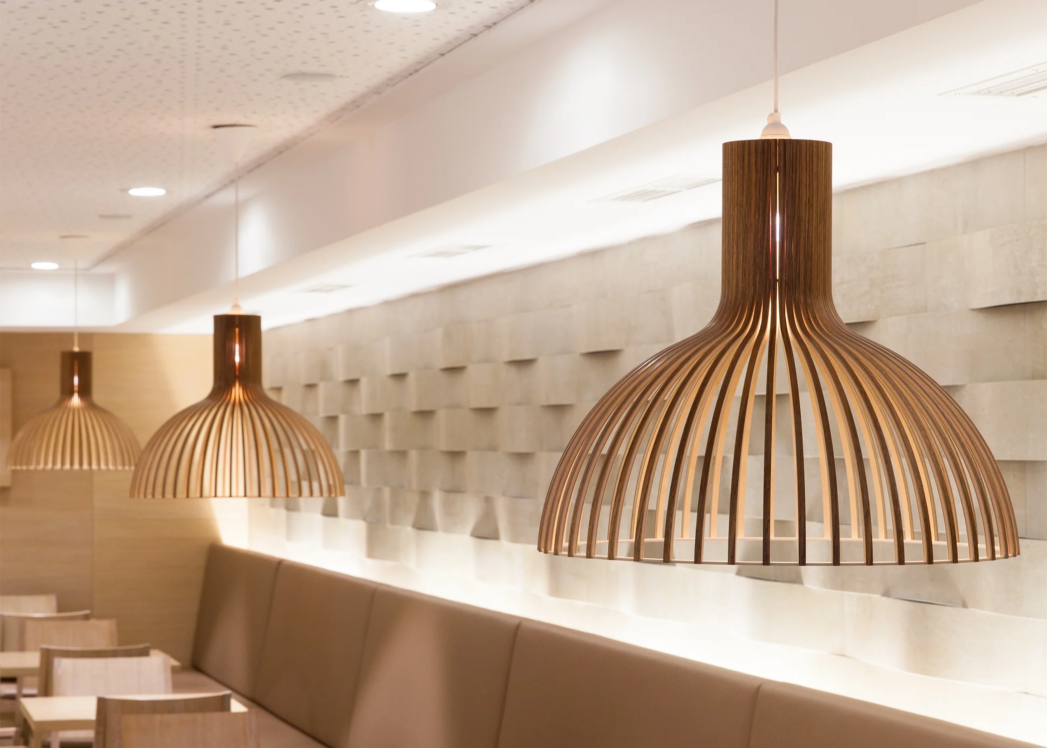 Victo 4250 Pendant - Walnut - Image 5