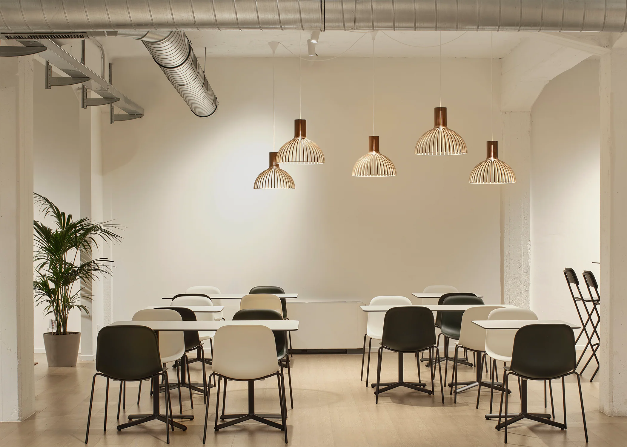 Victo 4251 Pendant - Walnut - Image 3