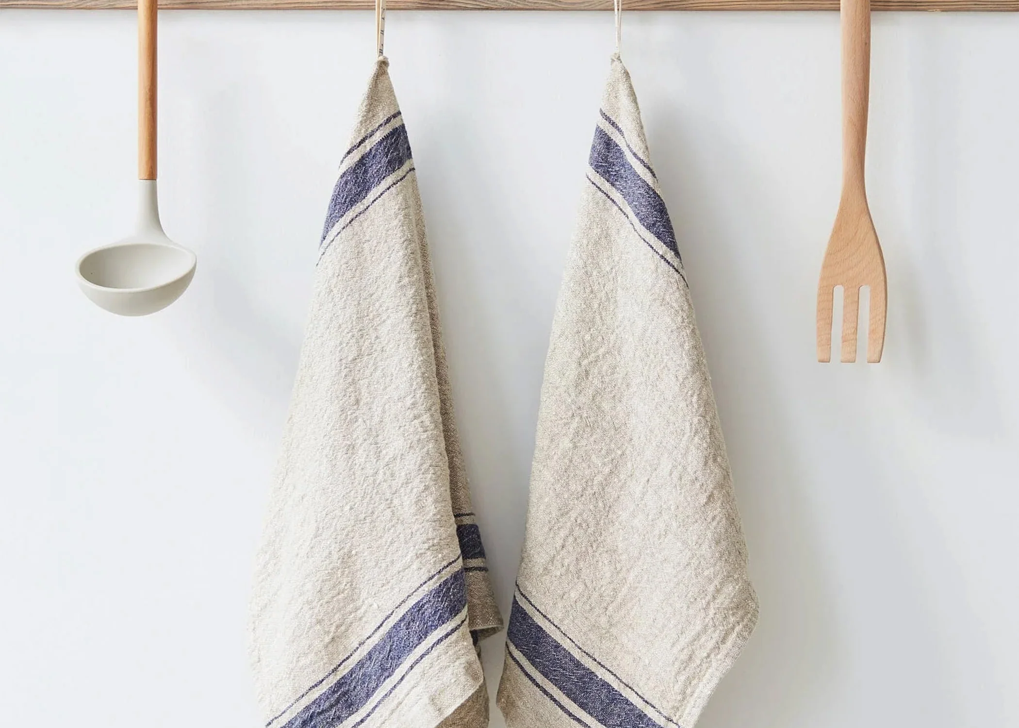 Vintage Linen Kitchen Towel - Image 3