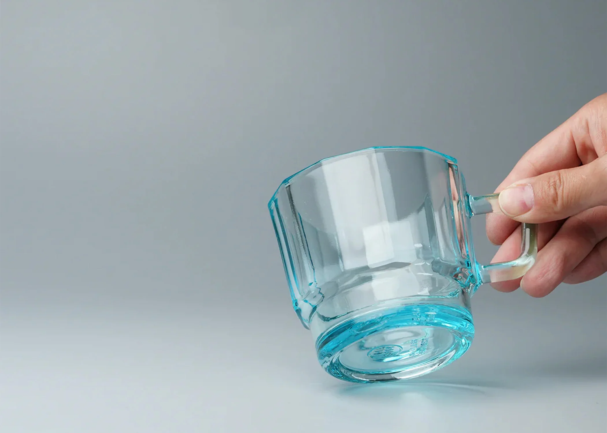 W Glass - Image 4