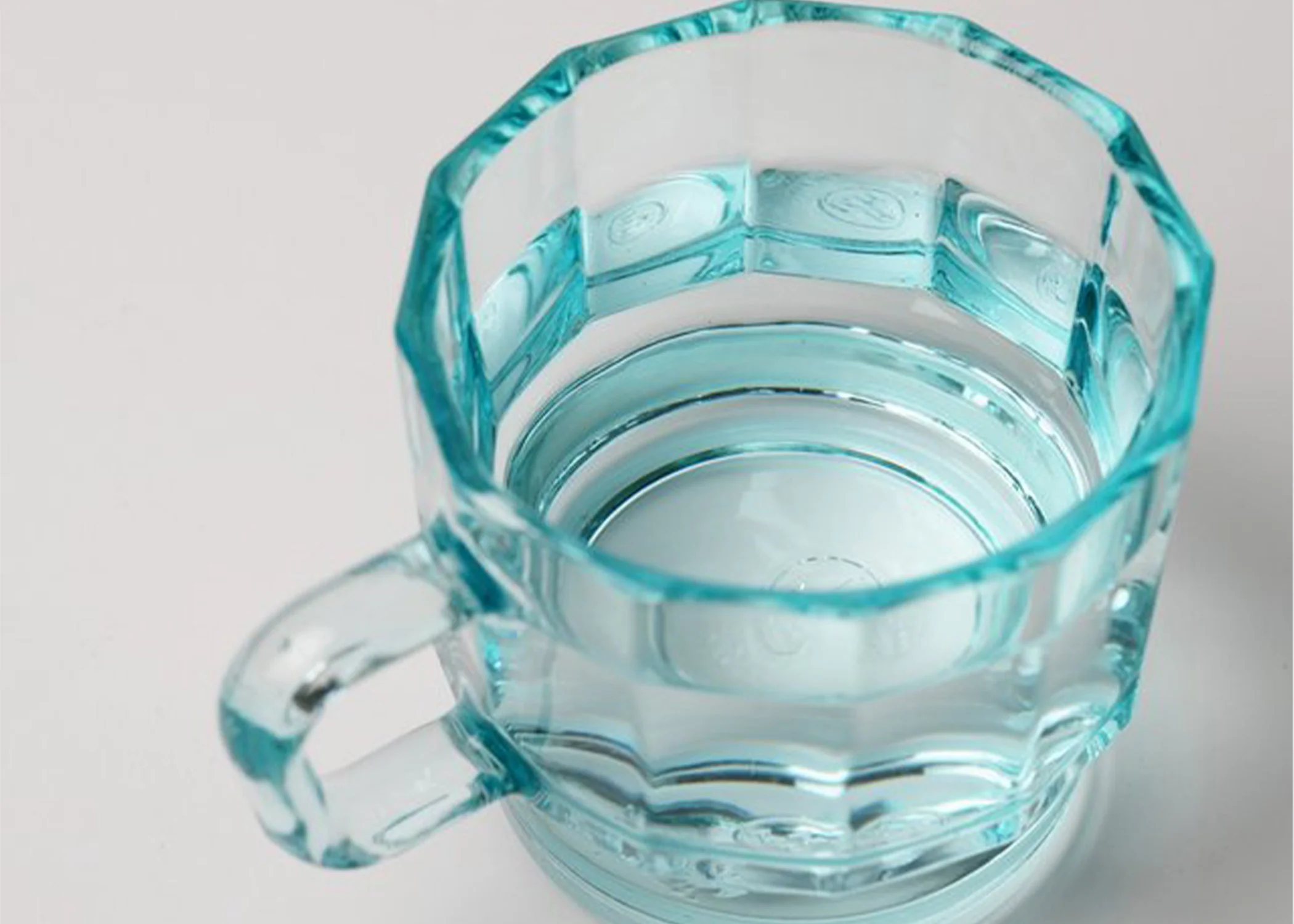 W Glass - Image 5